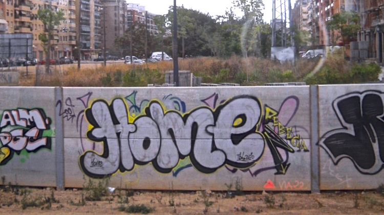 how to rent your home and go traveling